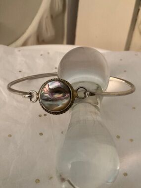 Abalone Shell Bangle Bracelet - Iridescent Multicolor